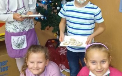 Vánoční pečení 1.A.